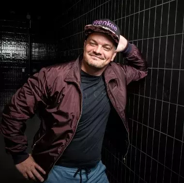 Téměř 66 % Čechů nemá finanční rezervu ani na tři měsíce, ukazují data Frenkee